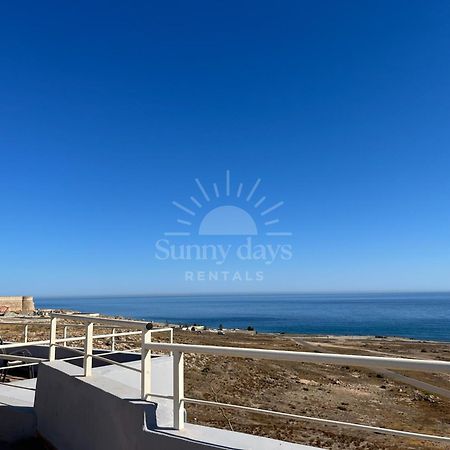El Castillo De Ralph Bed & Breakfast เอลเอคีโด ภายนอก รูปภาพ
